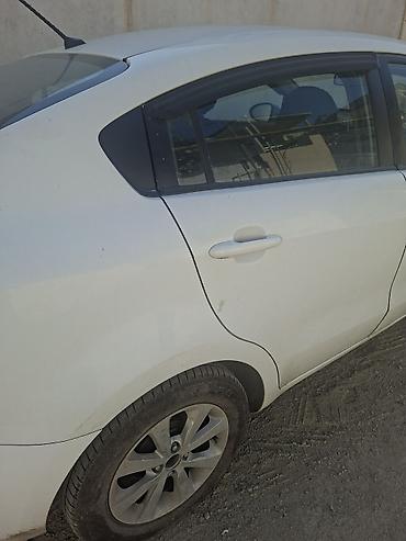 Kia: Kia Rio sedan – ağ rəng, 4 qapı, Azərbaycanda qeydiyyat (90-NR-687 — 3