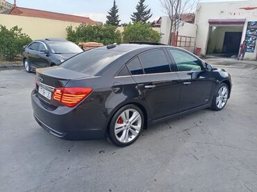 Chevrolet: Chevrolet Cruze: 1.4 l | 2015 il 252000 km Sedan — 3