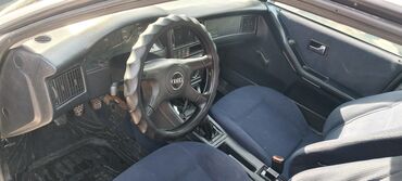 Audi: Audi 80: 1993 г., 2 л, Механика, Бензин, Седан — 6