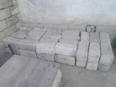 Quru inşaat materialları: Das 50 ədet 
0.40 q