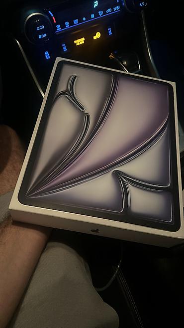 Yeni Apple iPad Air, 13", 256 GB