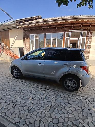 jac s7: Toyota Ist: 2002 г., 1.5 л, Автомат, Бензин, Хэтчбэк — 3