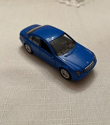 lego oyuncaq: Mavi rəngli metal oyuncȧq avtomobil maketi - Sedan kuzovlu, realist — 2