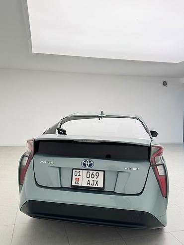 byd q05: Toyota Prius: 2016 г., 1.8 л, Вариатор, Гибрид, Хэтчбэк — 4