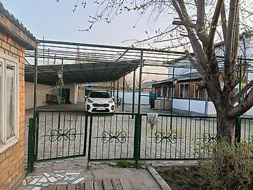 Продажа коттеджей и домов: 🏡 Продаётся двухэтажный кирпичный дом в п. Манас 📍 Недалеко от — 11