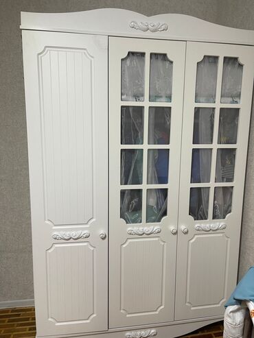 Dolablar: İşlənmiş, Açılan, 3 qapılı Düz dolab, Qarderob, paltar dolabı, Türkiyə — 1
