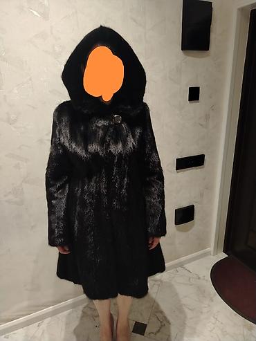 kurkalar: Qadınlar üçün qara rəngli kürk palto - Model: A-kesim, dizdən aşağı — 5