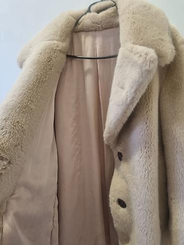feedback jakne: Nova bundica M/L vel, nova samo skinuta etiketa, u krem boji duzina 90 — 5