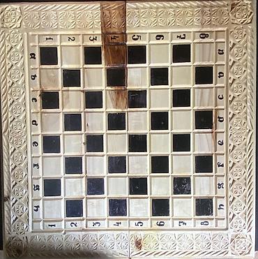 Нарды: Нарды ШАХМАТЫ на заказ ручной работы из дерева, украшенные резьбой — 12