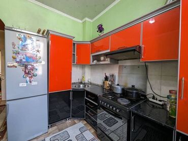 комната продаю: 3 комнаты, 68 м², Сталинка, 1 этаж, Евроремонт