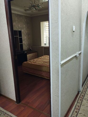 срочно продам квартиру в баку: 2 комнаты, 61 м², 105 серия, 5 этаж, Евроремонт