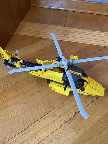 kubik oyuncaq: LEGO Technic sarı helikopter modeli - Realistik dizayn: dörd qanadlı — 3
