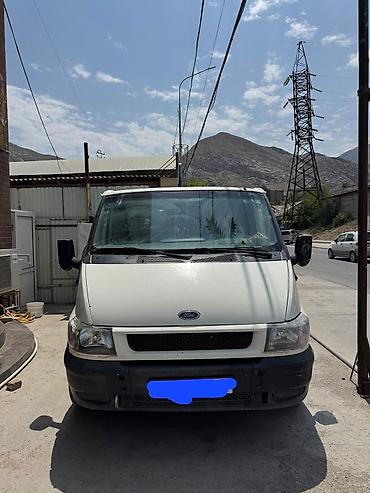 грузовой авто: Ford Transit грузовой фургон (белый) - Кузов: цельнометаллический — 3