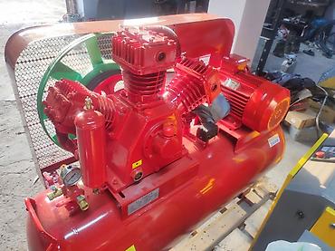 Alətlər: Sənaye Hava Kompressoru – TA100-300L Texniki göstəricilər: - Model — 3
