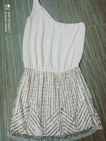 tiffany haljine 2023: Zara. s/34. prelepa. jednom nosena. duzina 92 cm