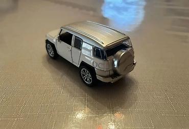 Oyuncaqlar: Metal oyuncaq avtomobil – ofroud üslublu SUV modelinin miniatura — 2