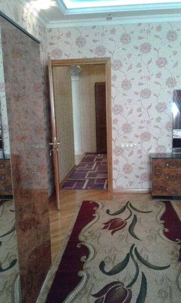 Uzunmüddətli kirayə mənzillər: 28 may metrosuna yaxin teze bazara yaxin 17 mertebeli binanın 15-ci — 4