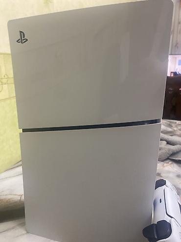 PS4 (Sony PlayStation 4): Playstation 5 yalniz Xbox series X ile Barter icinde 36 oyun var pullu — 2