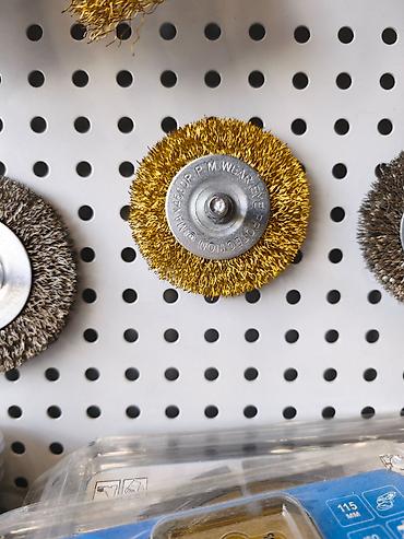 Metal üçün dairəvi tel fırça başlığı - Material: pirinç rəngli bükülü