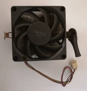 podloga za telefon u autu: Kuler sa hladnjakom za AMD Phenom II X4 840 Procesor Skinut je sa