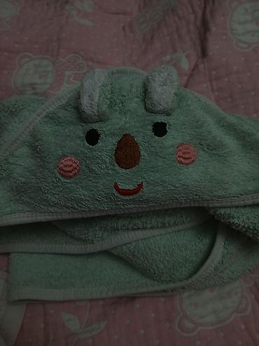 Другие детские вещи: Продаю от 50 до 200 сомбодикиполотенца,пледики,обувь и многое — 17