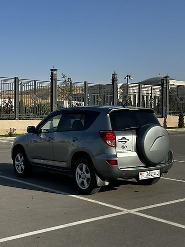 донголок машина: Toyota RAV4: 2006 г., 2 л, Автомат, Бензин, Кроссовер — 2