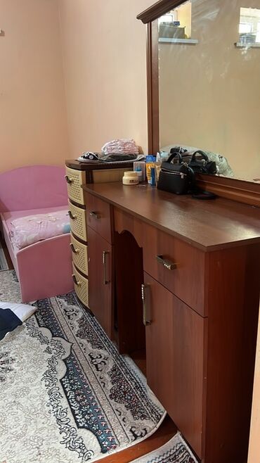 пасуда идиш: Уктоочу бөлмө гарнитуру, Трюмо, МДФ, түсү - Күрөң lalafo.kg да пасуда идиш: Уктоочу бөлмө гарнитуру, Трюмо, МДФ, түсү - Күрөң