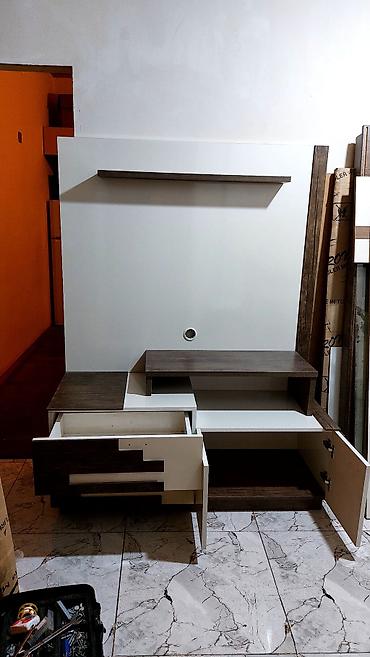 ağ masa: Yemək otağı üçün komplekt mebel dəsti - Tərkib: - 2 ədəd şüşəli — 6