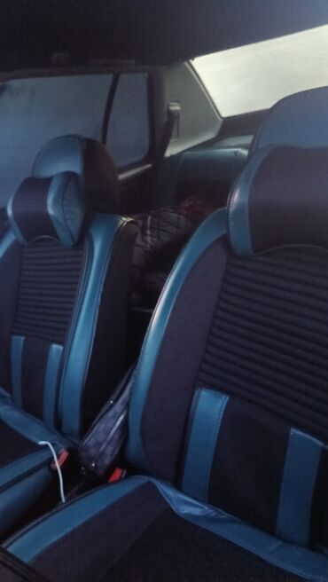 Volkswagen: Volkswagen Vento: 1993 г., 1.8 л, Механика, Бензин, Седан — 12