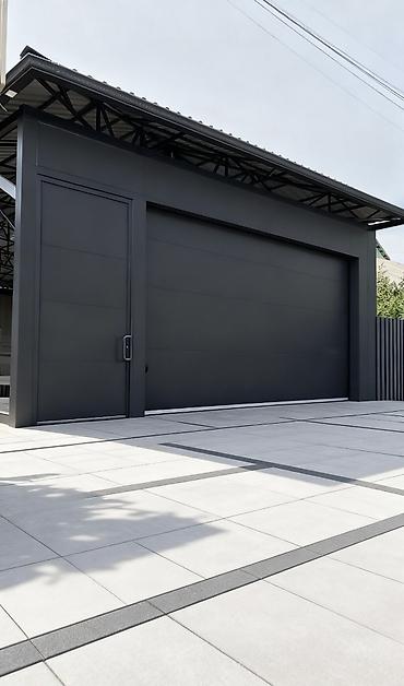 Секционные ворота: Автоматические, Alutech, Для гаража, Для частного дома, Для контейнера, Бронированные, В рассрочку, Новый, Бесплатная установка — 16