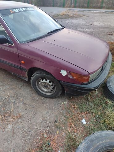 значок хундай: Mitsubishi Galant: 1989 г., 1.5 л, Бензин, Седан