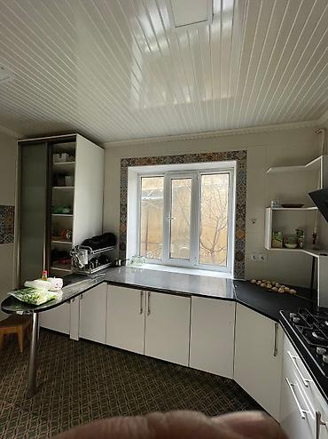 Долгосрочная аренда домов: 400 м², 10 комнат, Балкон застеклен, Евроремонт, Забор, огорожен — 13