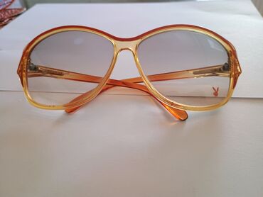 Glasses: Color - Gold