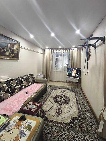 барачный: 2 комнаты, 35 м², Бугу-Эне-Сай ж/м 1 этаж, Косметический ремонт — 10