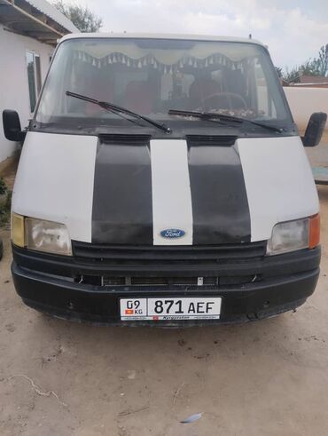 срочно срочно продаю авто: Ford Transit: 1990 г., 2 л, Механика, Бензин, Фургон