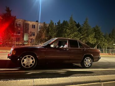 домкрат w210: Mercedes-Benz 190E (W201), седан, бордовый цвет кузова. Ключевые