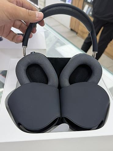 samsung 55: AirPods Max —2 — 3