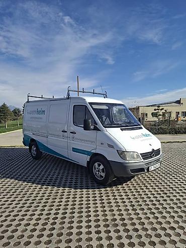 Легкий грузовой транспорт: Легкий грузовик, Mercedes-Benz — 8