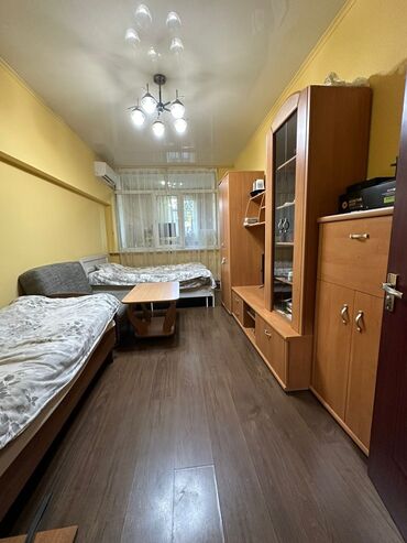 Продажа квартир: 2 комнаты, 54 м², Индивидуалка, 1 этаж, Косметический ремонт