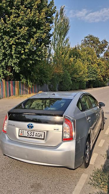 спойлео: Toyota Prius: 2012 г., 1.8 л, Вариатор, Гибрид, Хэтчбэк — 3