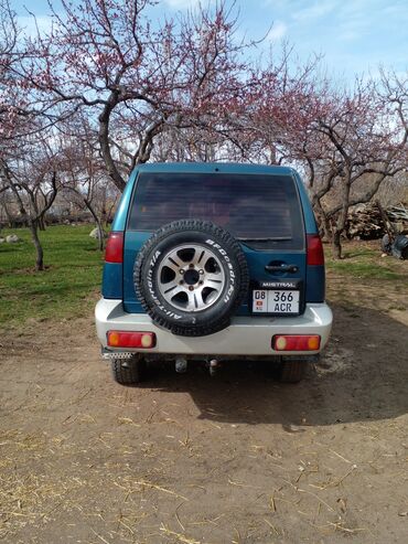 krugluju 2 h spalnuju krovat: Nissan Terrano: 1995 г., 2.7 л, Автомат, Дизель, Внедорожник