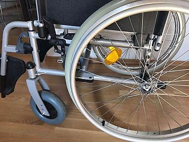 Invalidska kolica: KOLICA, uvoz iz Nemačke, polovnastanje odlično. Širina sedišta je — 10