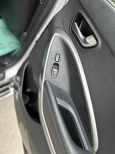 Hyundai: Hyundai Santa Fe: 2.4 l | 2013 il Krossover — 9