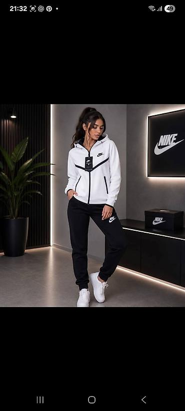 evolution trenerke: Nike ženski trenner set – dukserica sa kapuljačom i donji deo - — 1