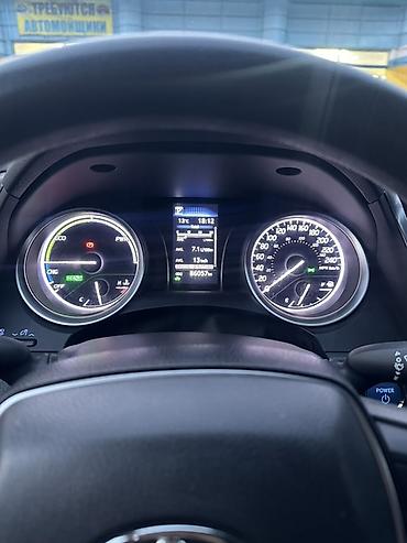 xundai gets: Toyota Camry: 2020 г., 2.5 л, Автомат, Гибрид, Седан — 10