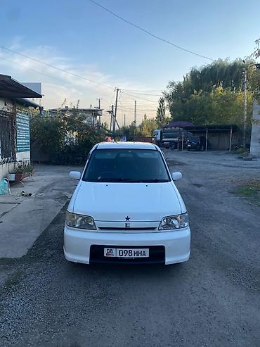 Nissan Cube: 2000 г., Хэтчбэк