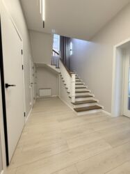 Продажа домов: Дом, 170 м², 5 комнат, Собственник, Дизайнерский ремонт at lalafo.kg — 35 Продажа домов: Дом, 170 м², 5 комнат, Собственник, Дизайнерский ремонт — 35