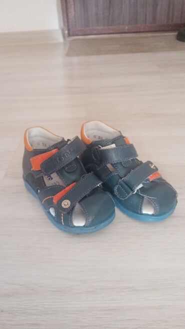 ортопедическая детская обувь: Ортопедические ботинки. Размер 22 состояние новое одевали один раз