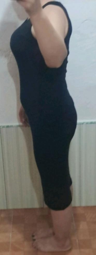 güllü don: Qara rəngli, bədənə oturan midi don - Model: qolsuz, klassik dairəvi — 3