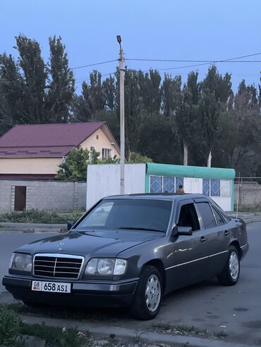 бензанасос на 124: Mercedes-Benz W124: 1994 г., 2 л, Механика, Бензин, Седан